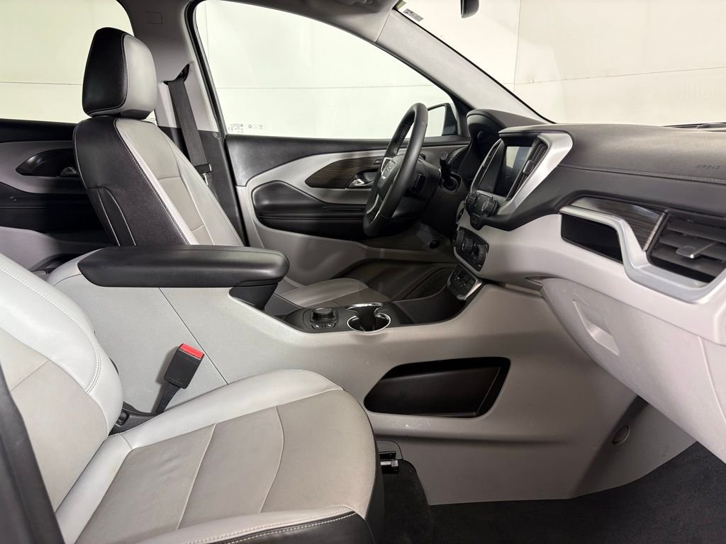 Used 2024 White GMC SLT image 17