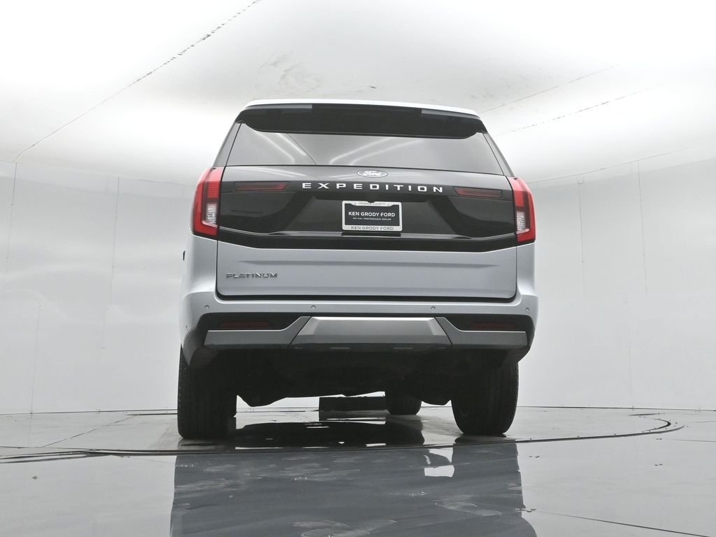 Used 2025 Silver Ford Platinum image 57
