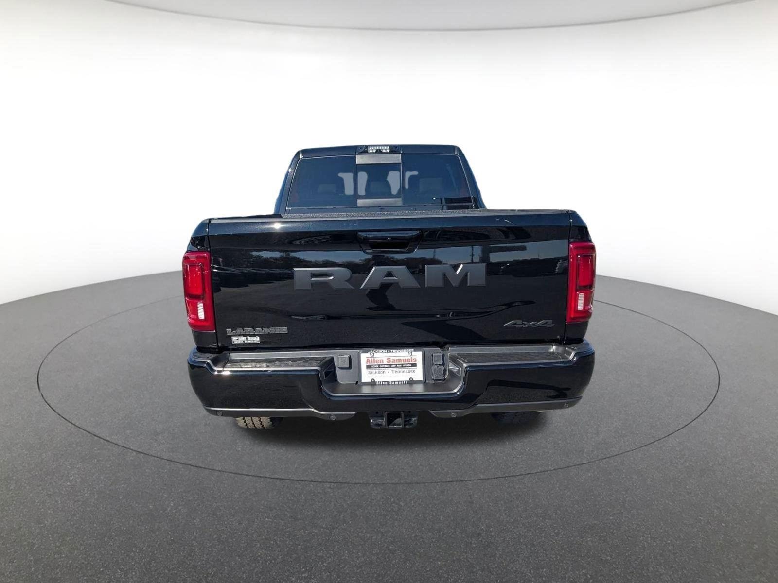 New 2026 Diamond Black Crystal Pearl-Coat Exterior Paint RAM Laramie image 5