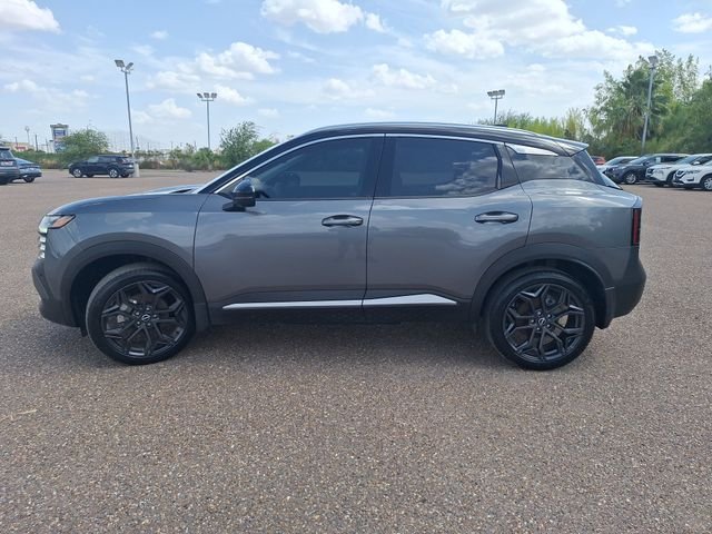 Used 2025 Gray Nissan SR image 4