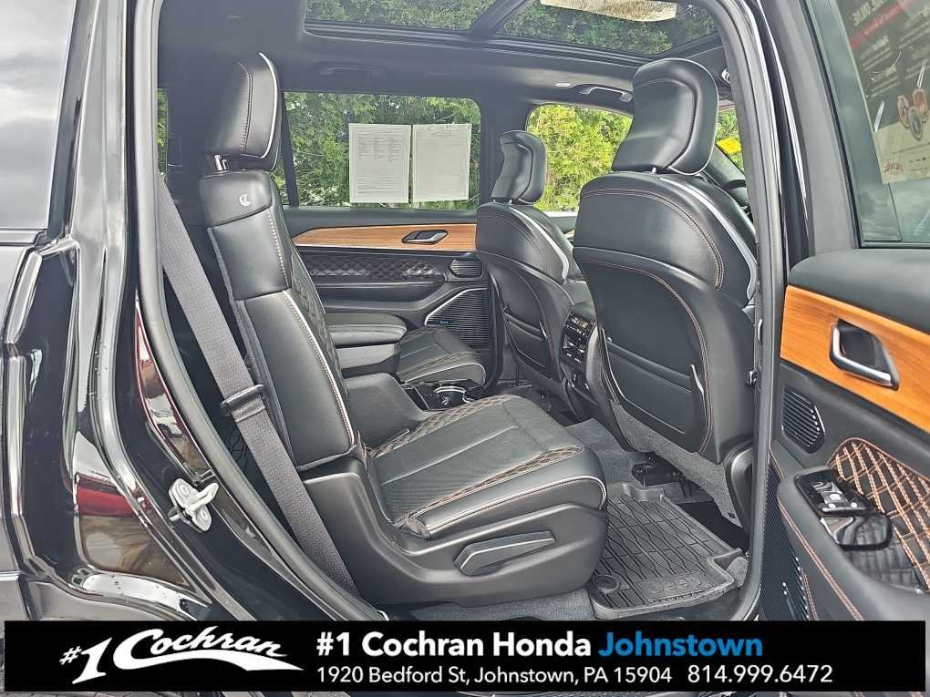 Used 2023 Diamond Black Crystal Pearlcoat Jeep Summit Reserve image 43
