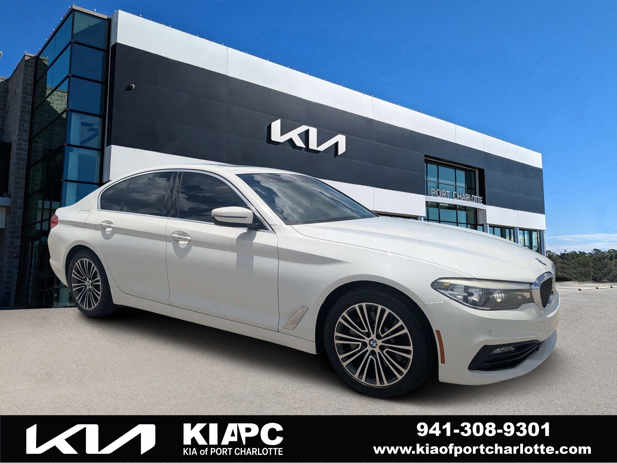 2018 BMW 5 Series 530i Sedan's photo