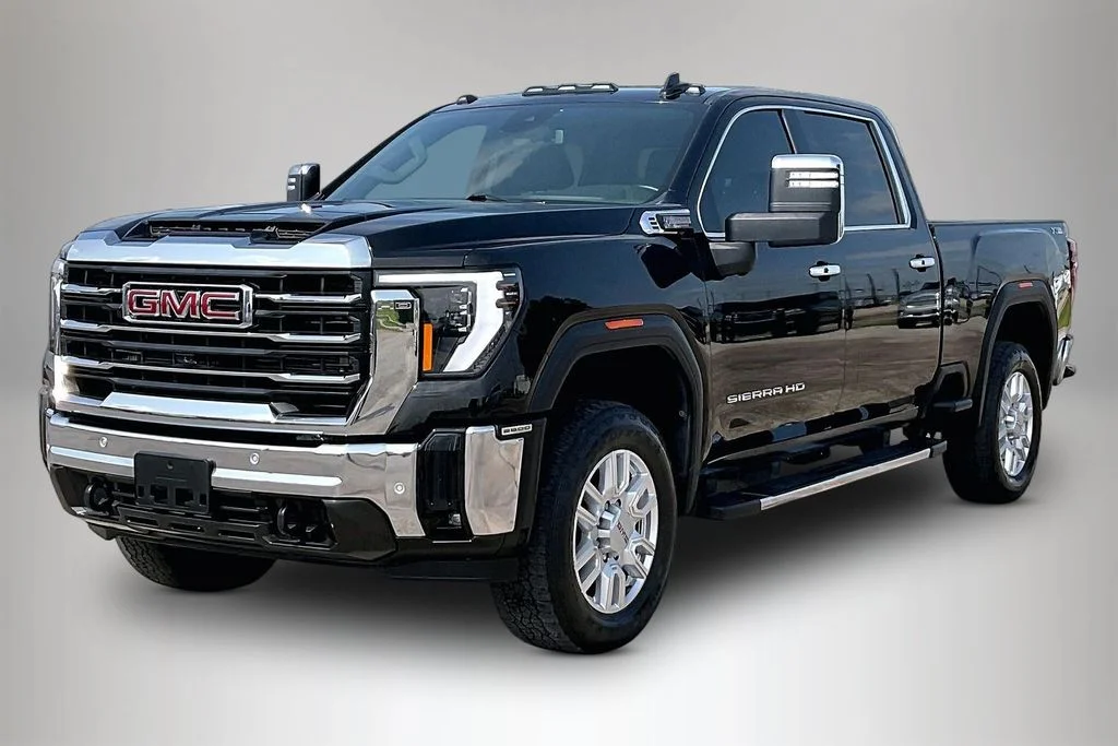 Used 2024 Black GMC SLT image 2