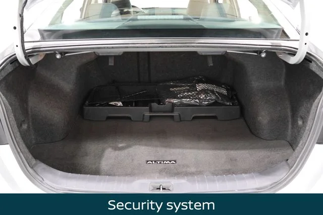 2020 Nissan Altima SR - Photo 12