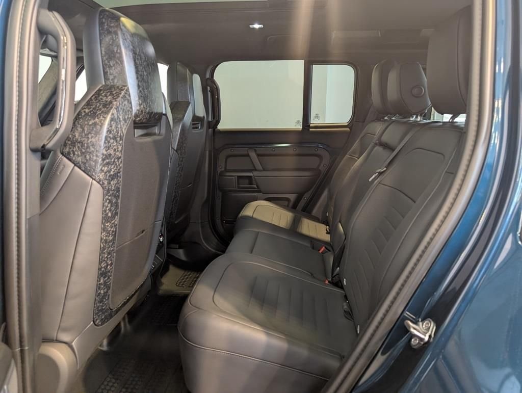 New 2026 Sargasso Blue Land Rover OCTA image 24