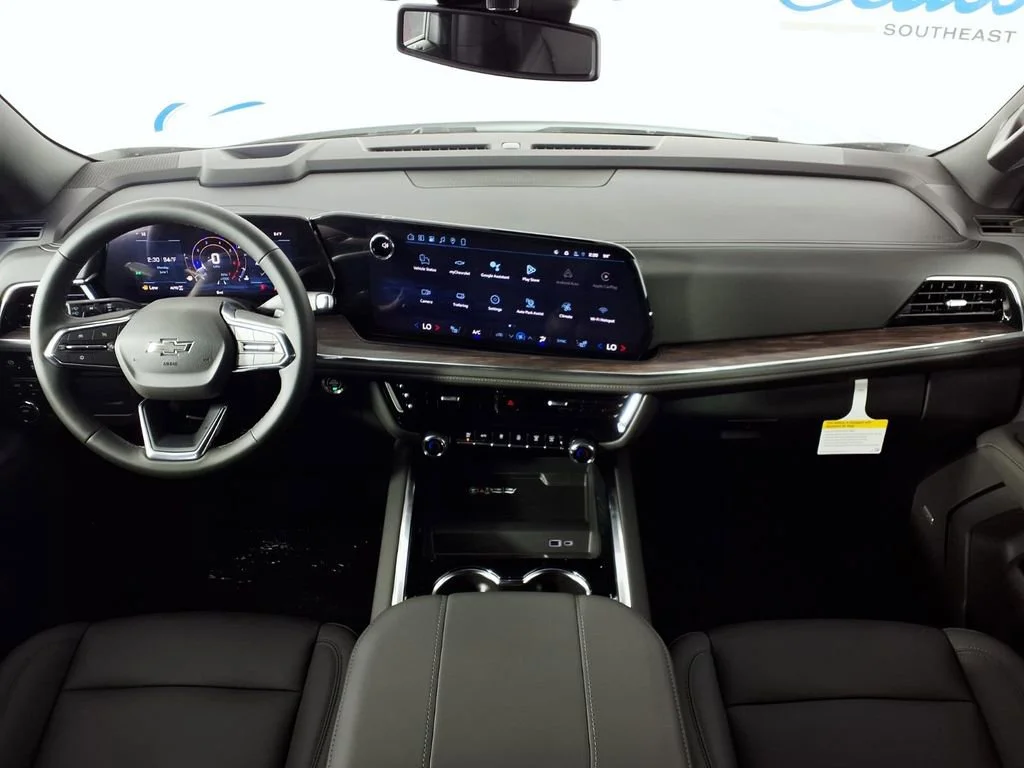 New 2026 Summit White Chevrolet Z71 image 11
