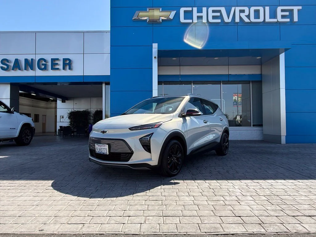 Used 2023 Chevrolet Bolt EUV LT with VIN 1G1FY6S07P4185288 for sale in Sanger, CA