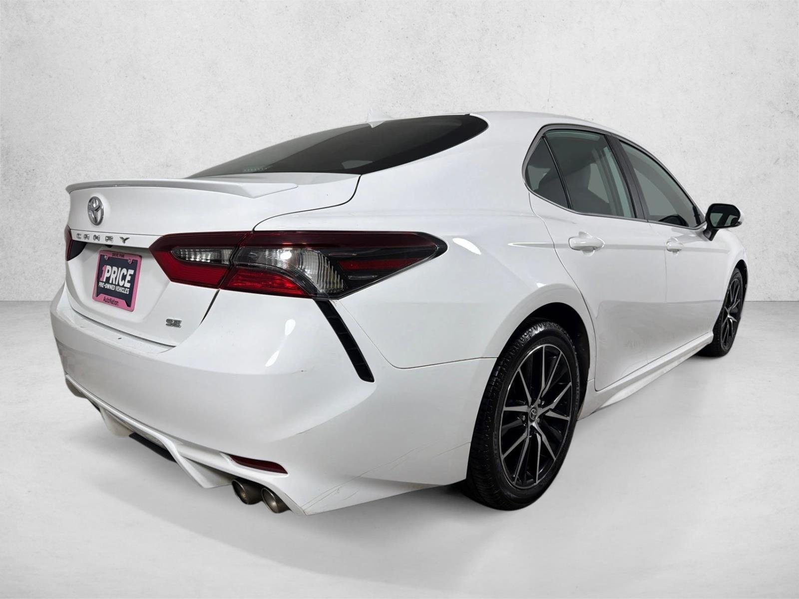 Certified Used 2023 Ice Cap Toyota SE image 3