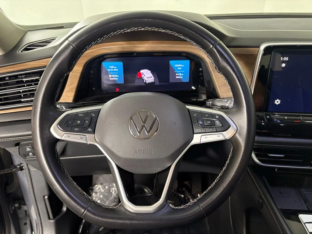 Used 2024 Gray Volkswagen 2.0T SE w/Technology image 25