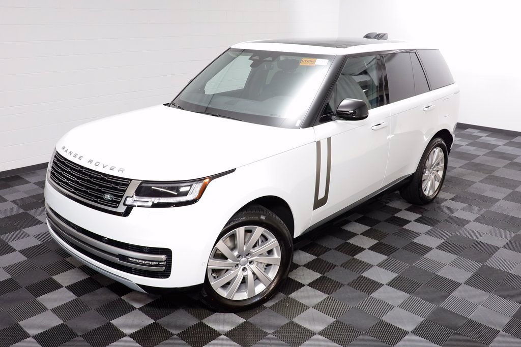 New 2025 Fuji White LAND ROVER SE PHEV image 2