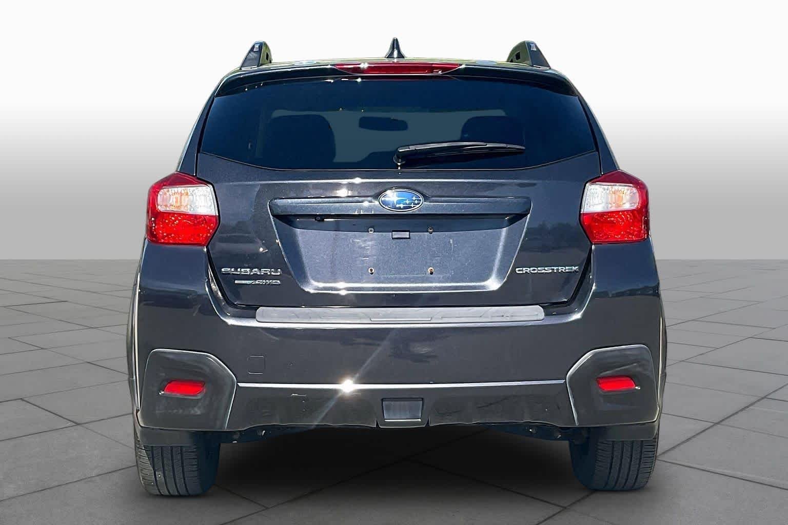 Used 2016 Dark Gray Metallic Subaru Limited image 4