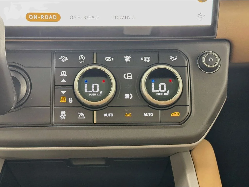 Certified Used 2026 Black Land Rover V8 image 17