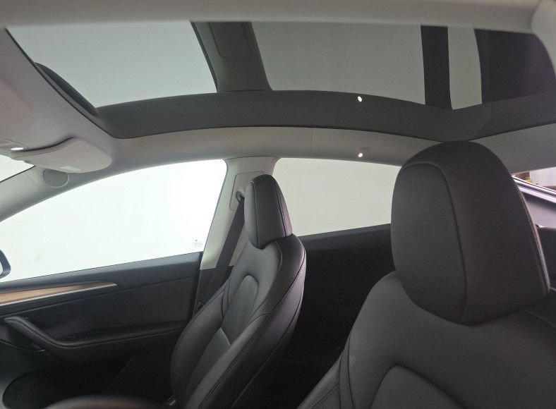 Used 2023 Midnight Silver Metallic Tesla Performance image 7