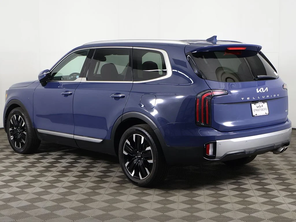 Used 2023 Black Kia SX image 13