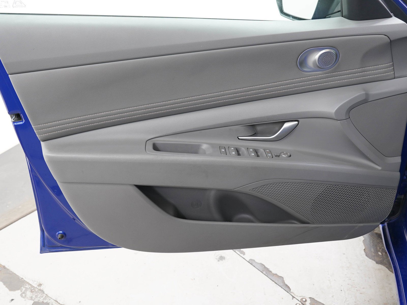 Used 2025 Intense Blue Hyundai SEL Convenience IVT image 20