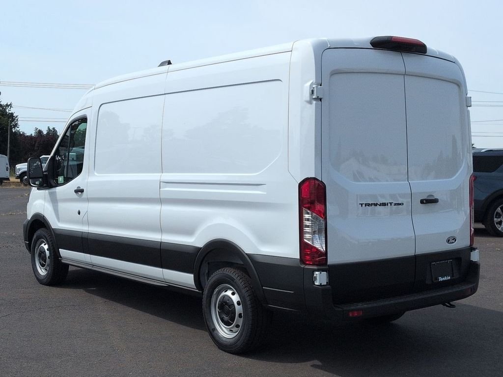 New 2026 Oxford White Ford Cargo Van image 43