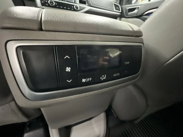 Used 2016 Silver Toyota Limited image 23