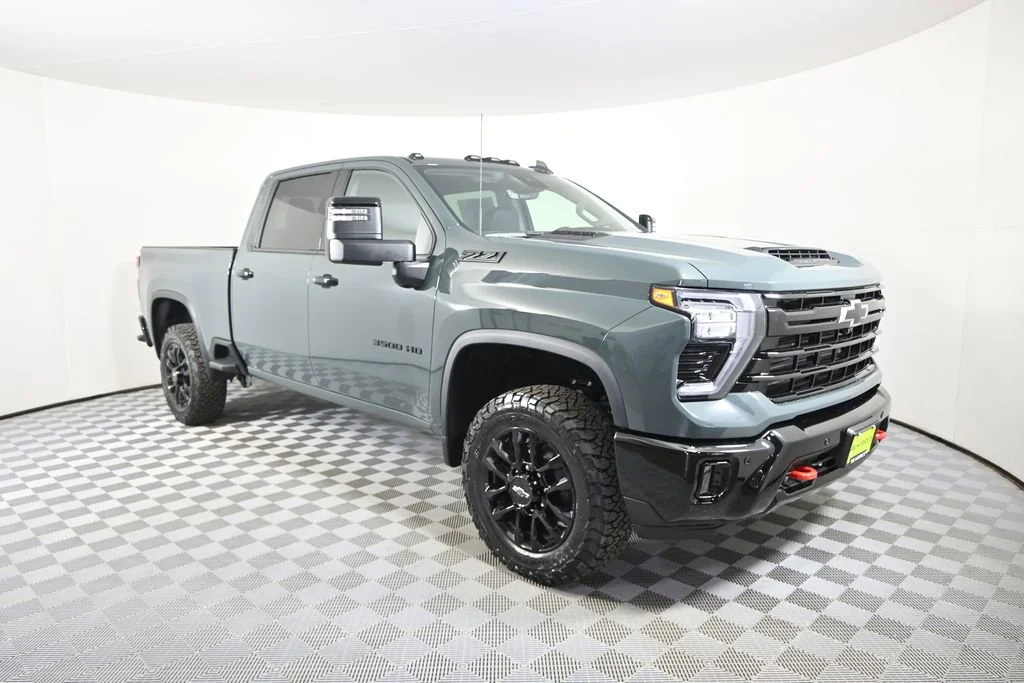 2026 Chevrolet Silverado 3500 HD LTZ - Photo 10