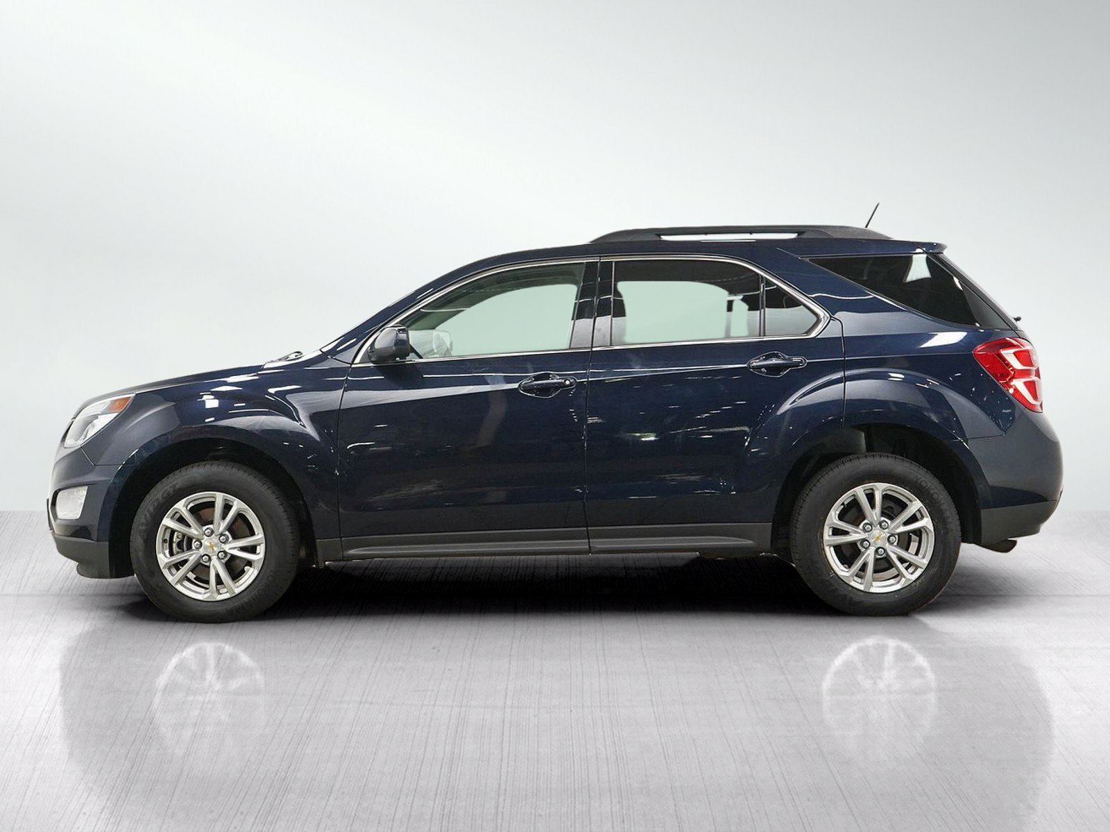 Used 2017 Chevrolet Equinox LT with VIN 2GNFLFEK7H6227145 for sale in Burnsville, Minnesota