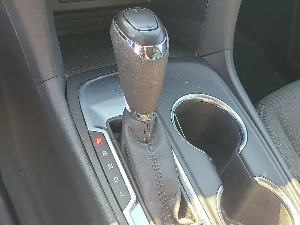 Used 2020 Pacific Blue Metallic Chevrolet LT image 19
