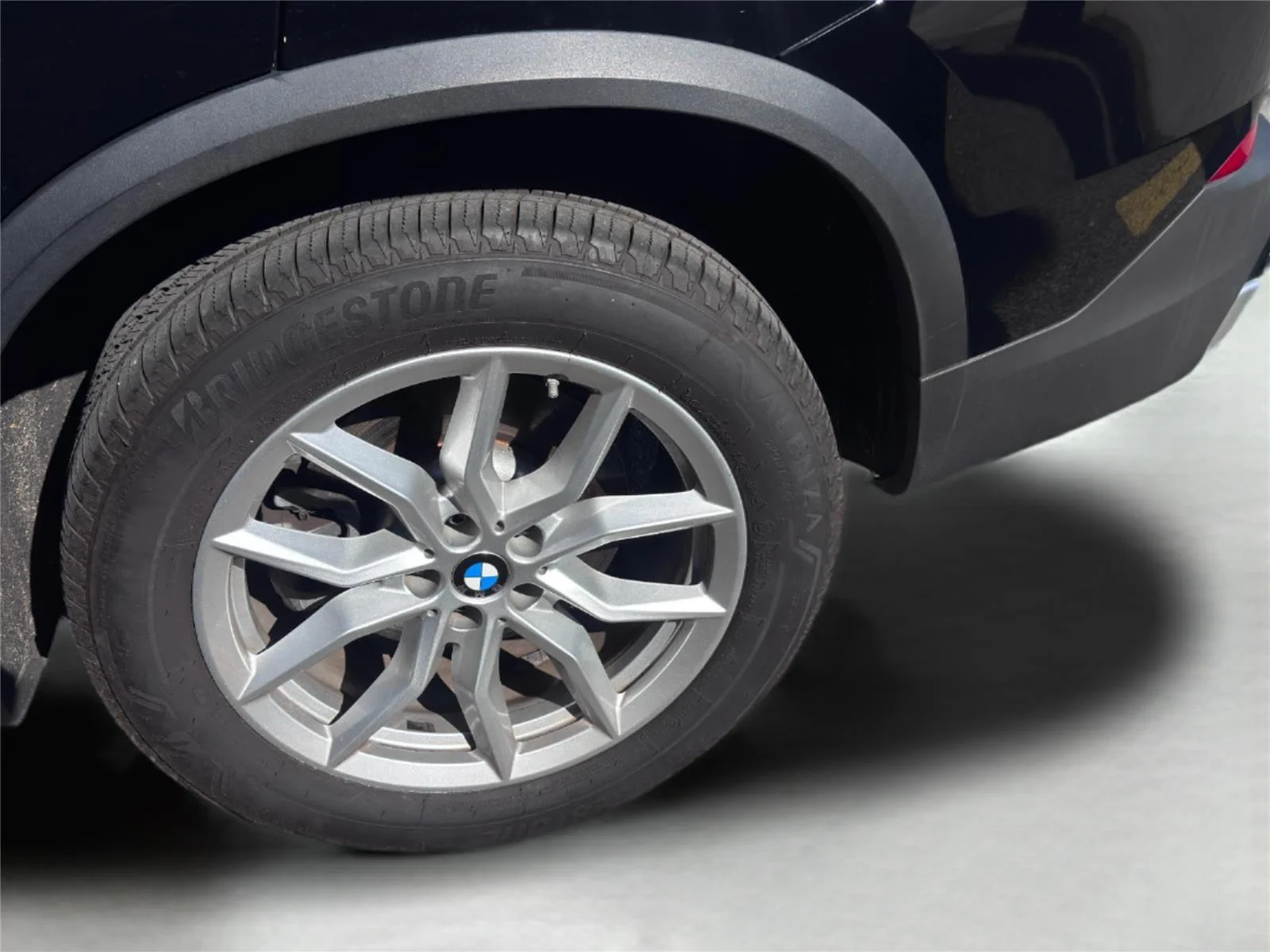 Used 2023 Jet Black BMW xDrive40i image 34