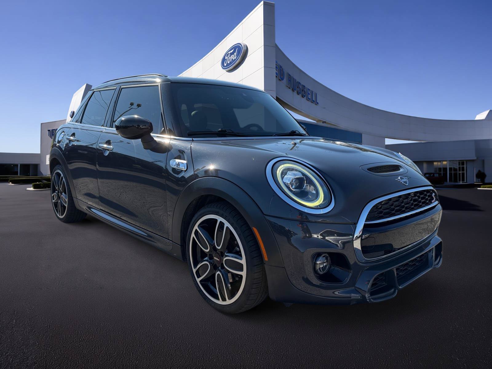 Used 2020 Gray Metallic MINI Signature image 3