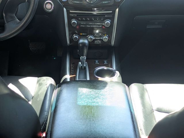 Used 2013 Black Nissan SL image 20