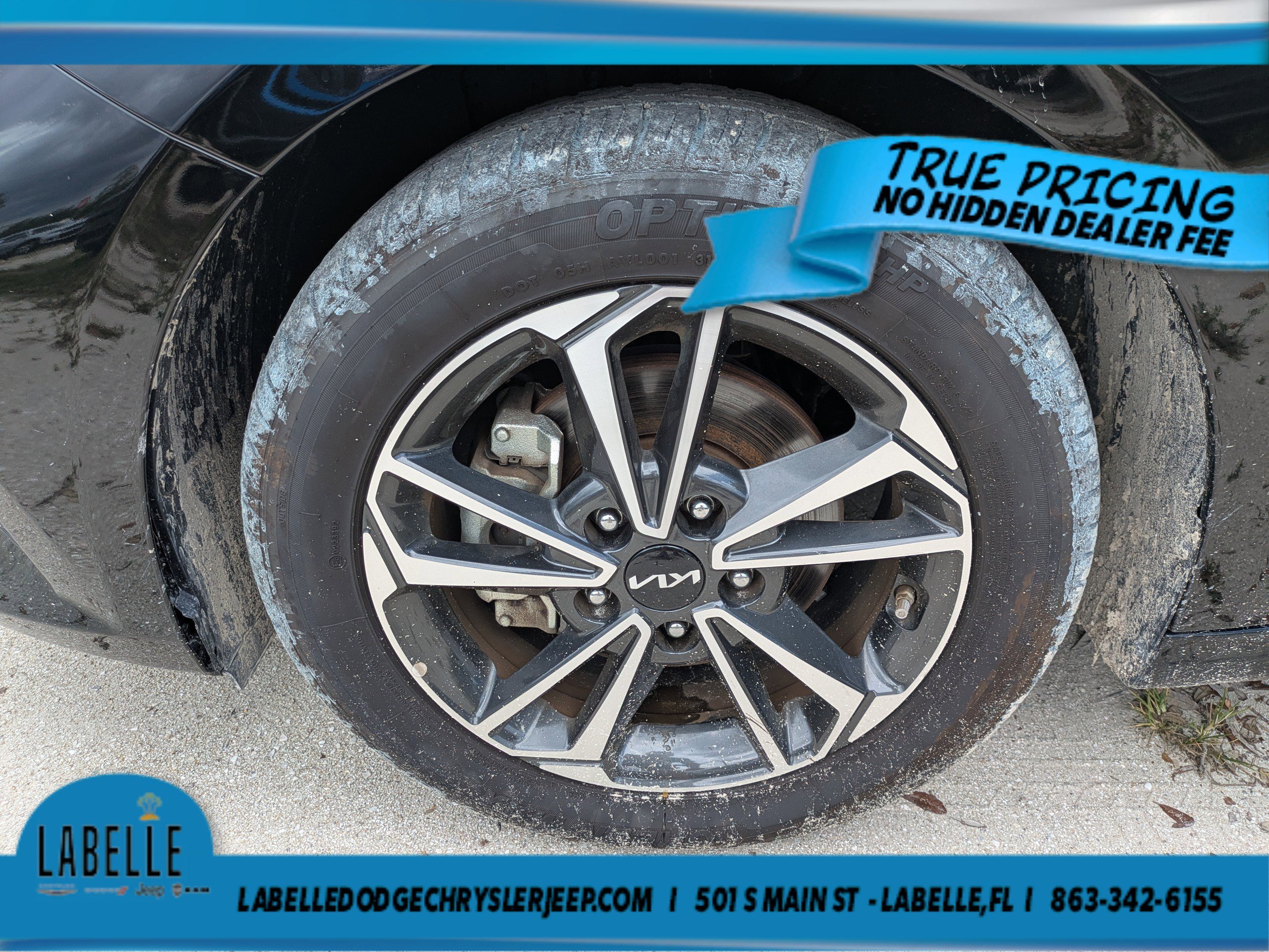 Used 2024 Aurora Black Kia LXS image 10