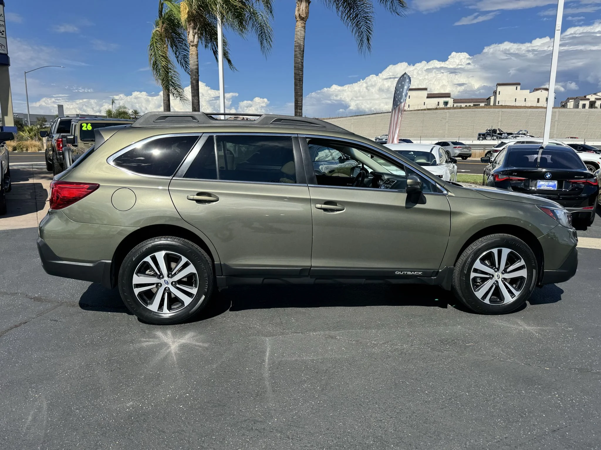 Used 2018 Wilderness Green Metallic Subaru Limited image 9