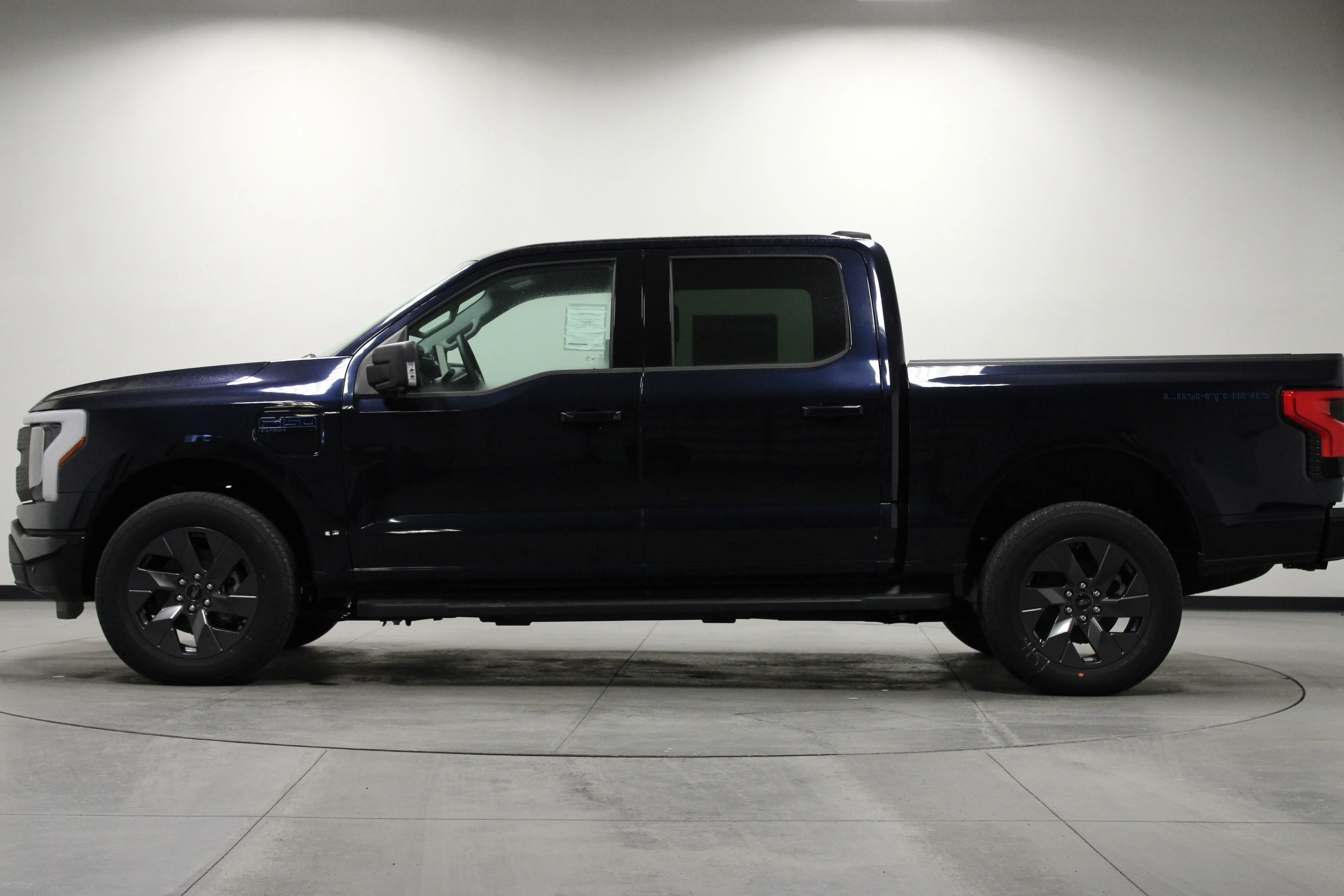 2025 Ford F-150 Lightning Flash - Photo 7
