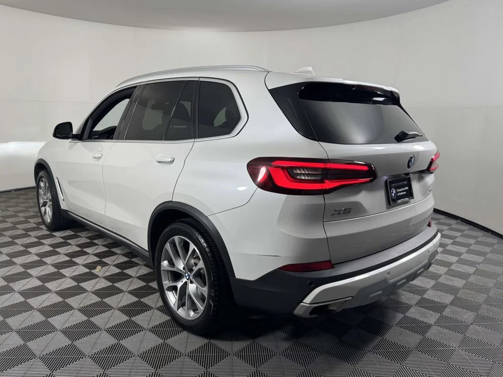Certified Used 2023 White BMW xDrive40i image 8