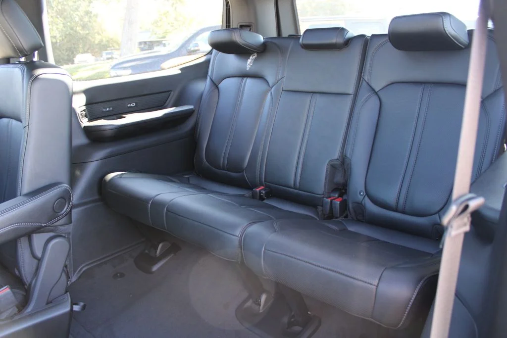 New 2026 High Gloss Black Exterior Paint Jeep Limited Reserve image 17