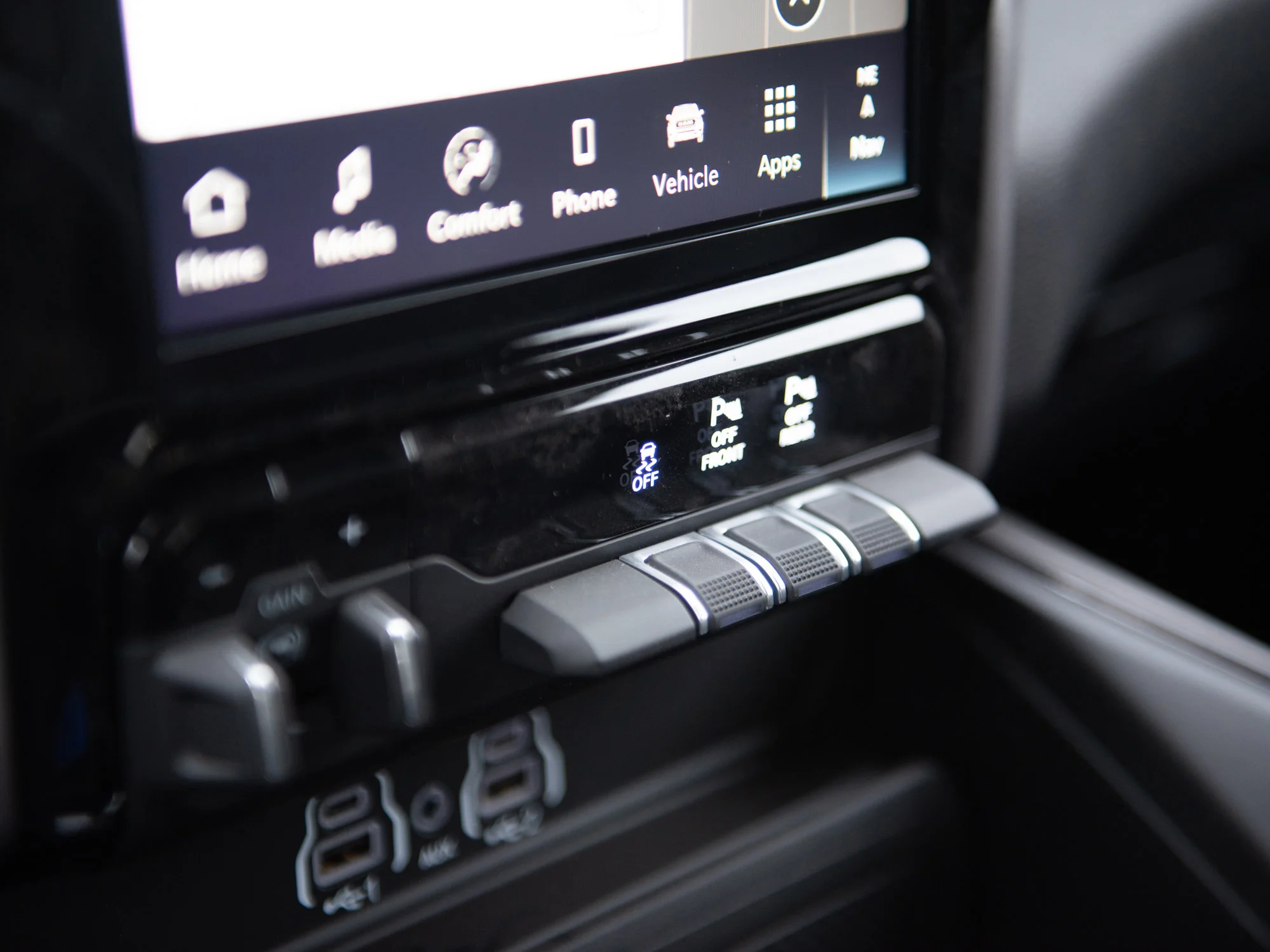 New 2026 Black RAM Sport* image 21