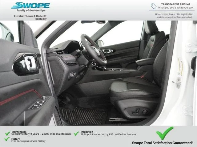 New 2026 Bright White Clear-Coat Exterior Paint Jeep Trailhawk image 12