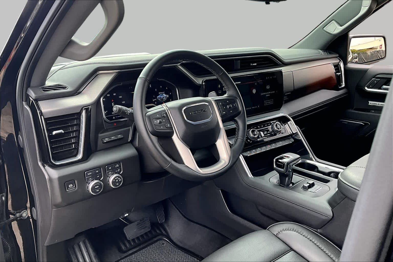 Used 2025 Onyx Black GMC Denali image 18