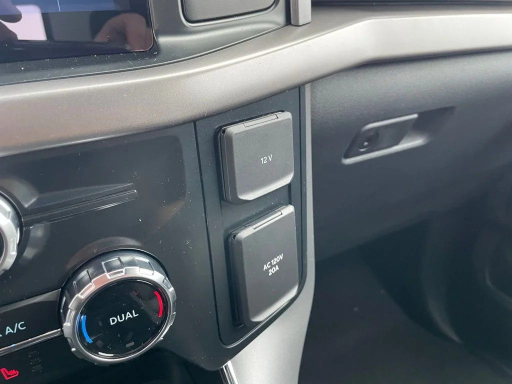 2025 Ford F-150 XLT - Photo 48
