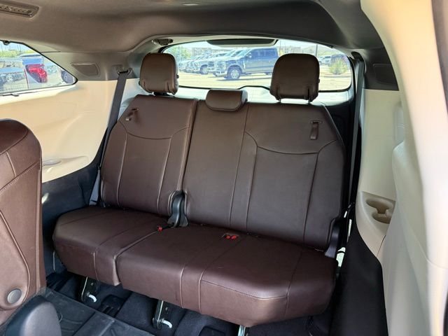 2023 Toyota Sienna Platinum - Photo 45