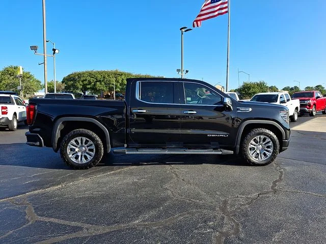 Used 2025 Black GMC Denali image 7