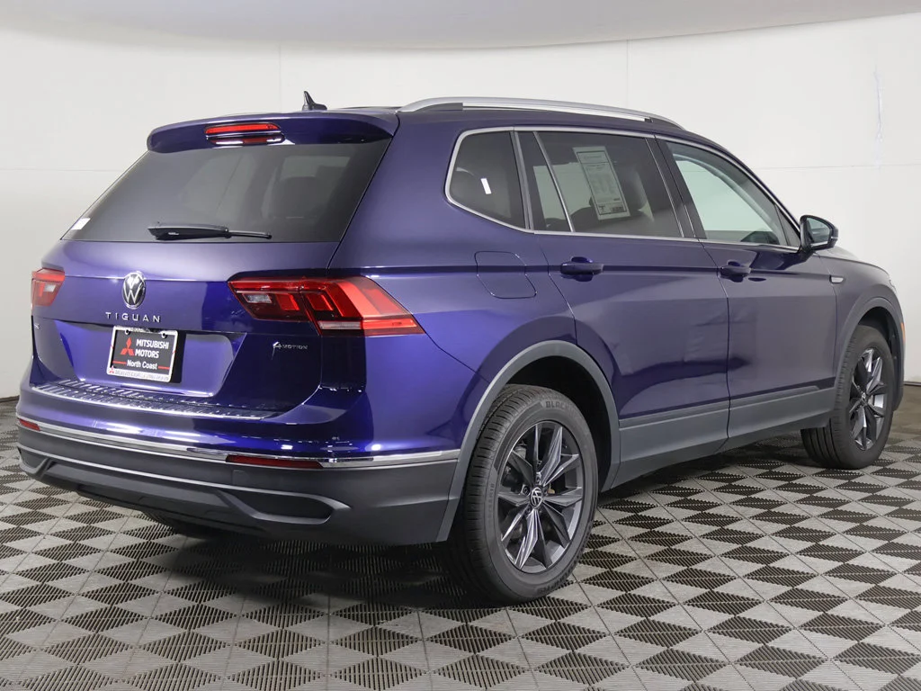 Used 2023 Blue Volkswagen 2.0T SE image 9