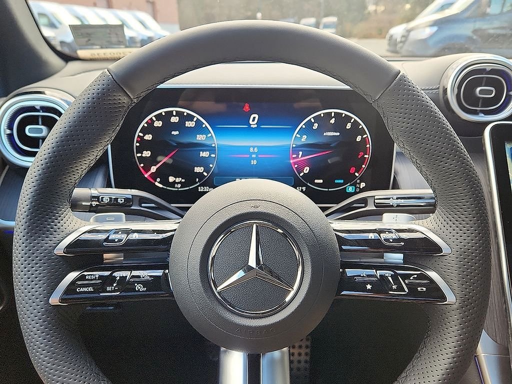 Used 2026 Graphite Grey Metallic Mercedes-Benz GLC 300 image 13