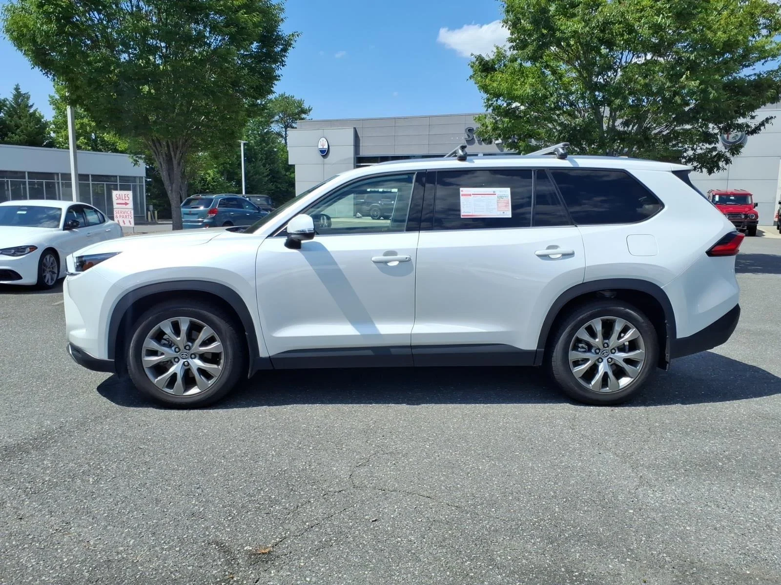 Used 2024 Wind Chill Pearl Toyota Limited image 3