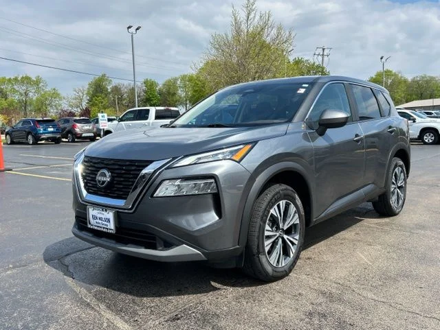 Used 2023 Gun Metallic Nissan SV image 5