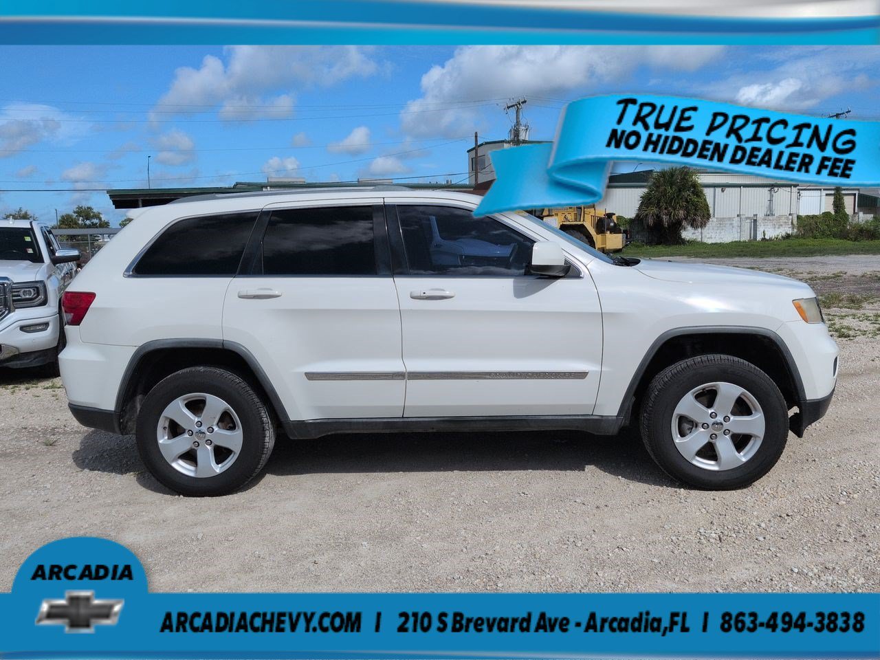 Used 2012 Stone White Jeep Laredo image 3