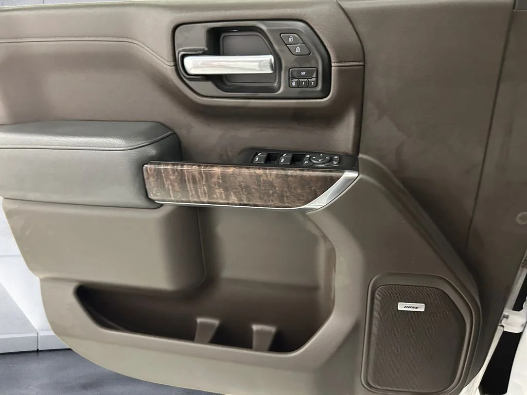 Used 2020 White GMC Denali image 12