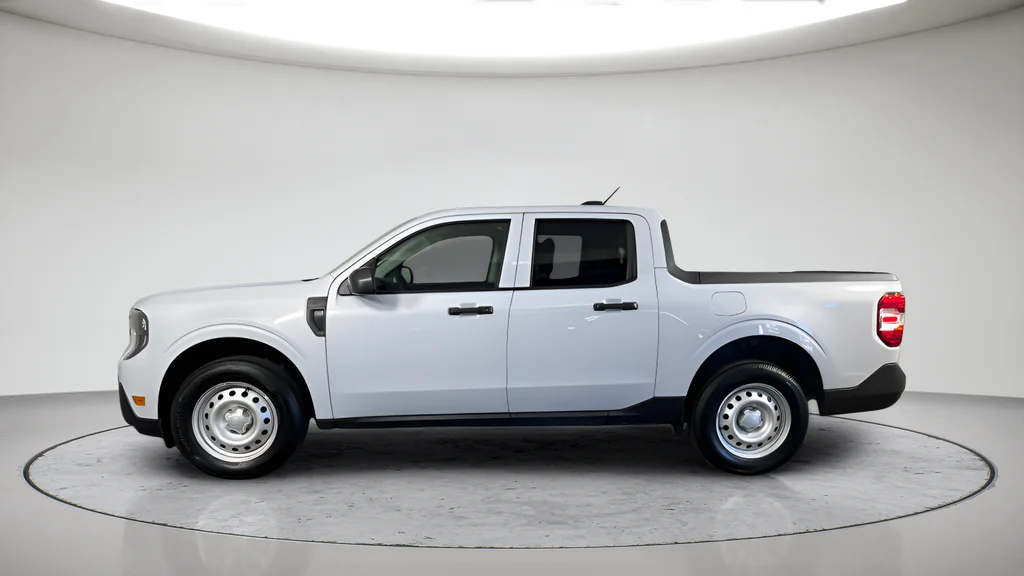 Used 2026 White Ford XL image 6