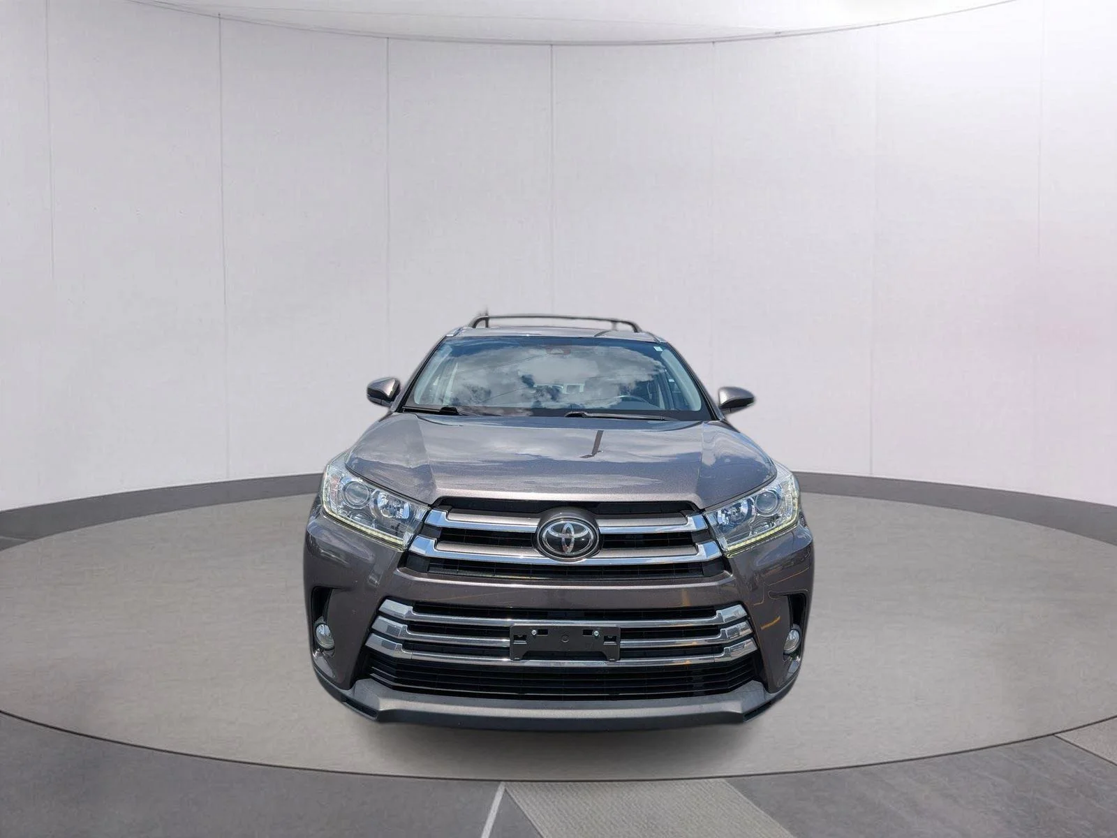 Used 2017 Predawn Gray Mica Toyota Limited image 8