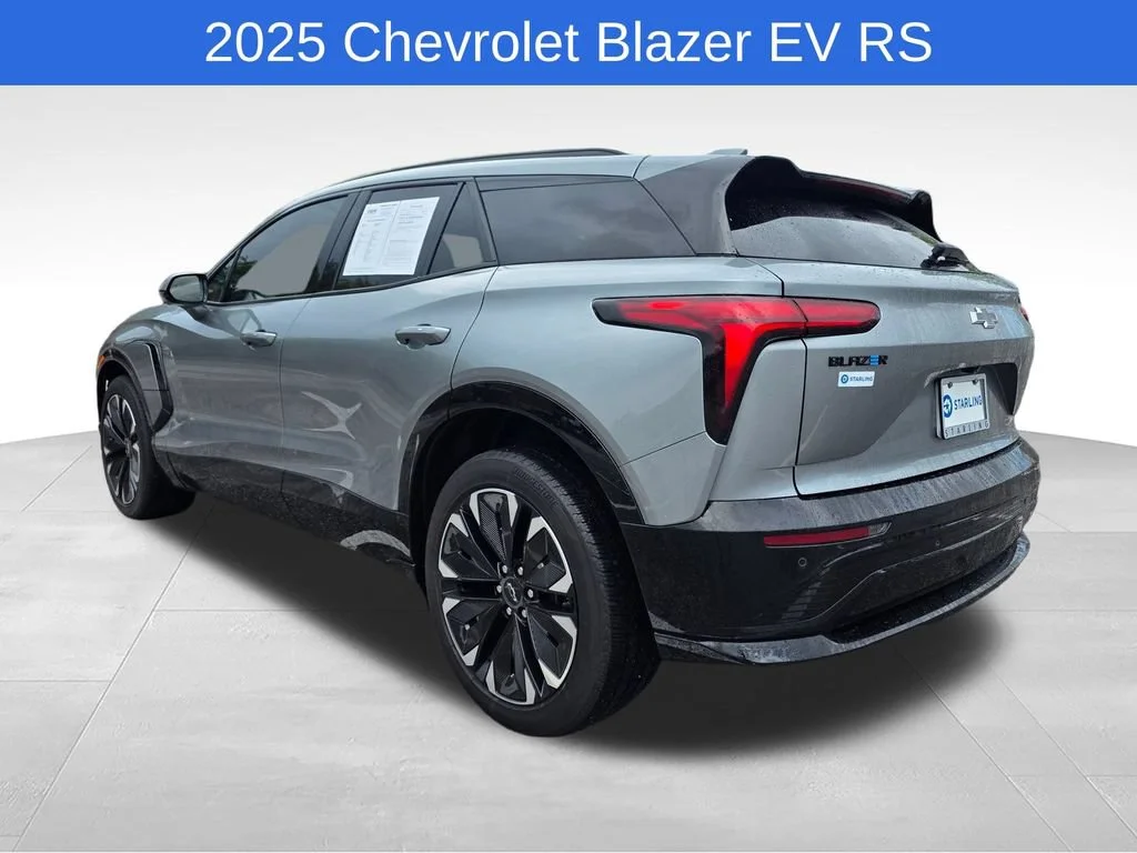 Used 2025 Sterling Gray Metallic Chevrolet RS image 6