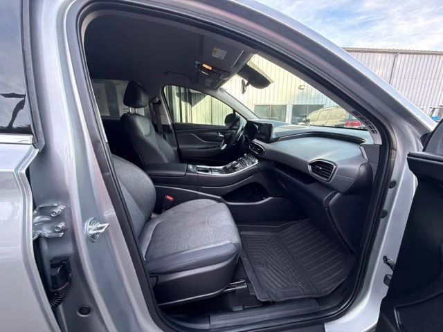 Used 2023 Shimmering Silver Pearl Hyundai SEL image 18