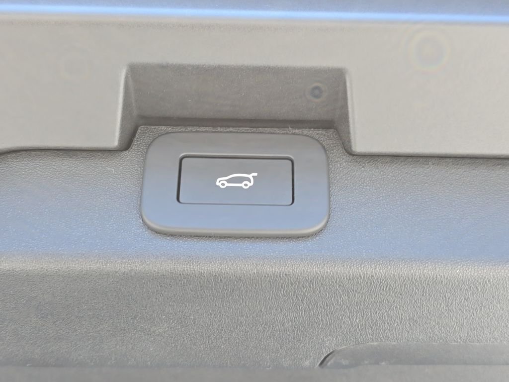 New 2026 Santorini Black Land Rover S image 14