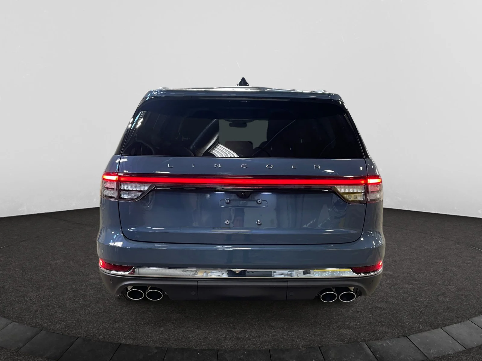 New 2026 Whisper Blue Metallic Clearcoat Lincoln Premiere image 4